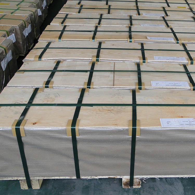 ความแตกต่างระหว่างแผ่นสแตนเลส 202 และ 304